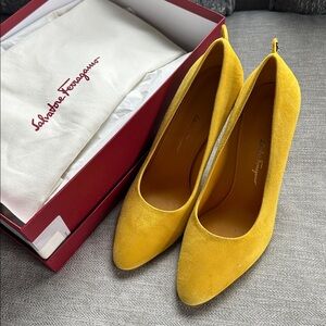 Salvatore Ferragamo Ladies Yellow Suede Gancini Pumps